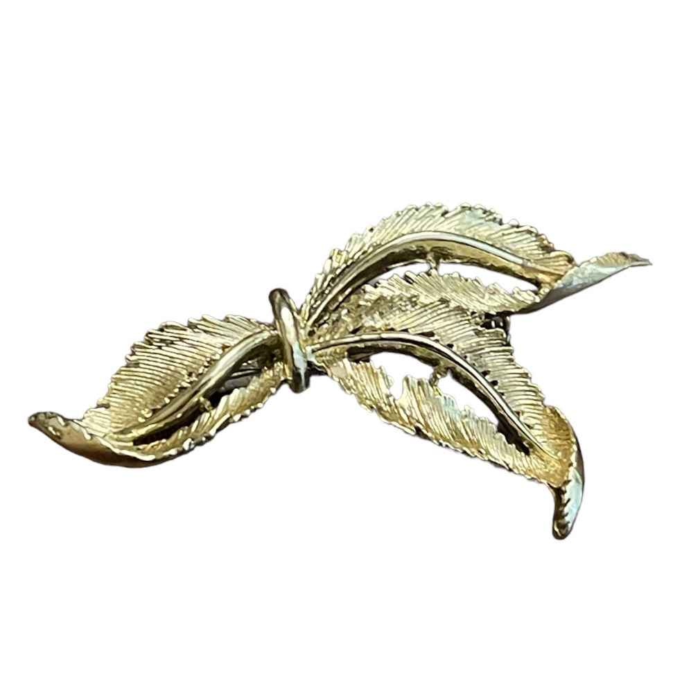 610 Gold Vintage Brooch